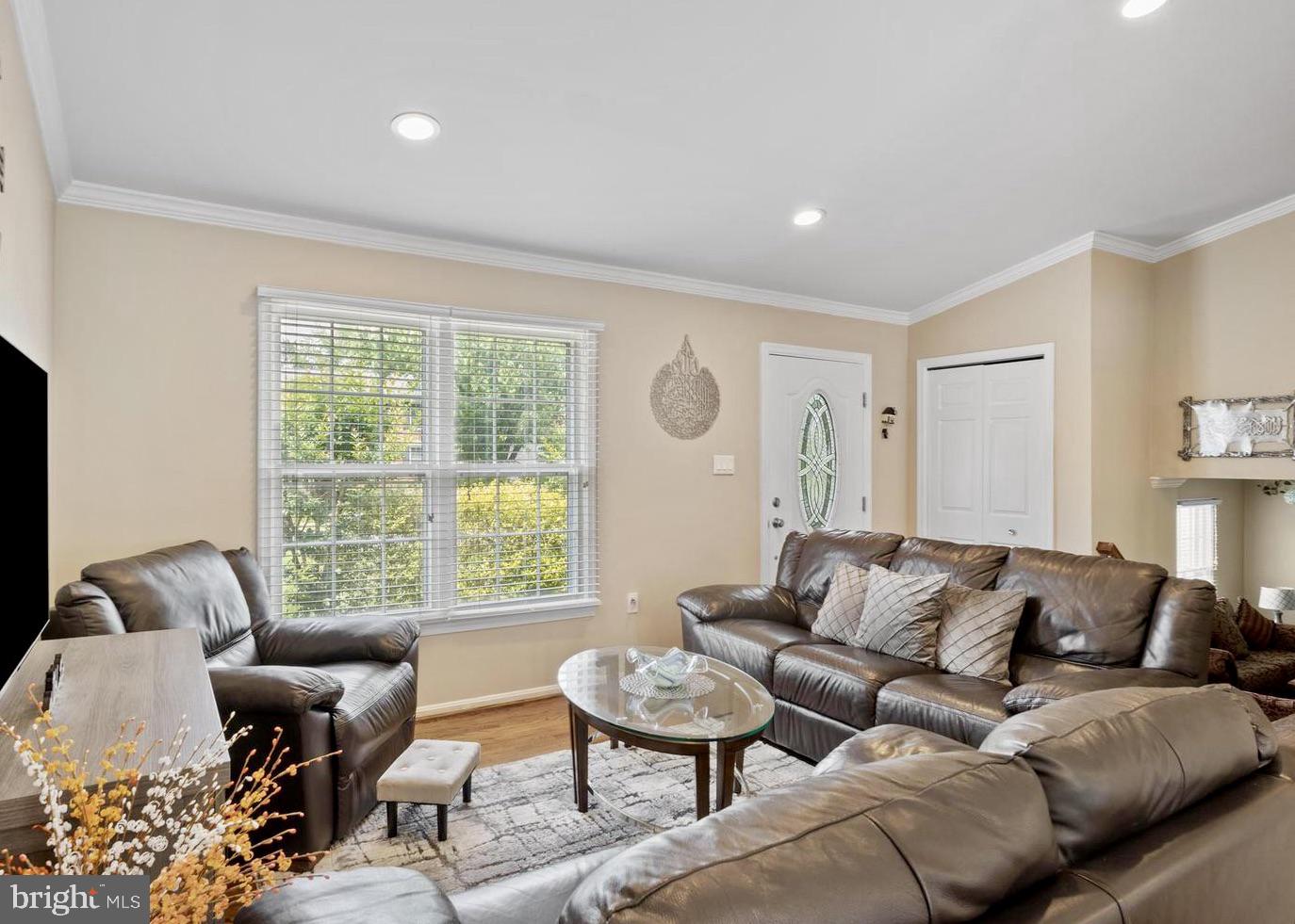 13515 KING CHARLES DR, CHANTILLY, Virginia 20151, 4 Bedrooms Bedrooms, ,3 BathroomsBathrooms,Residential,For sale,13515 KING CHARLES DR,VAFX2287618 MLS # VAFX2287618