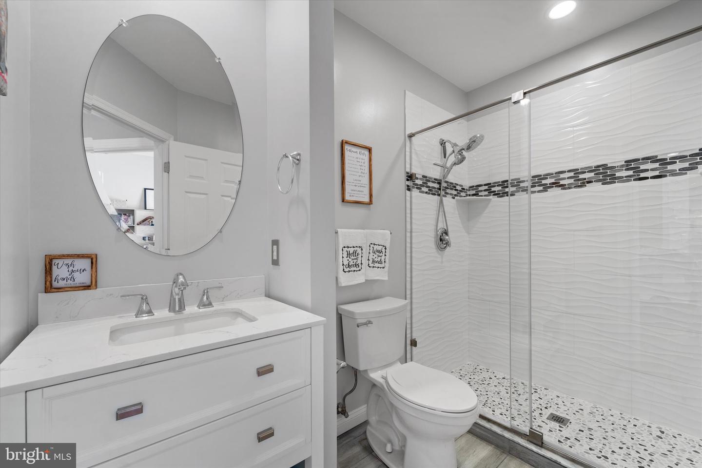 38822 BETTIS DR, HAMILTON, Virginia 20158, 6 Bedrooms Bedrooms, ,5 BathroomsBathrooms,Residential,For sale,38822 BETTIS DR,VALO2114710 MLS # VALO2114710