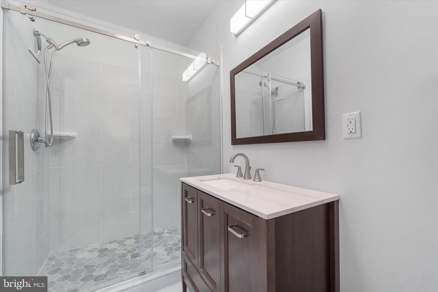 38822 BETTIS DR, HAMILTON, Virginia 20158, 6 Bedrooms Bedrooms, ,5 BathroomsBathrooms,Residential,For sale,38822 BETTIS DR,VALO2114710 MLS # VALO2114710