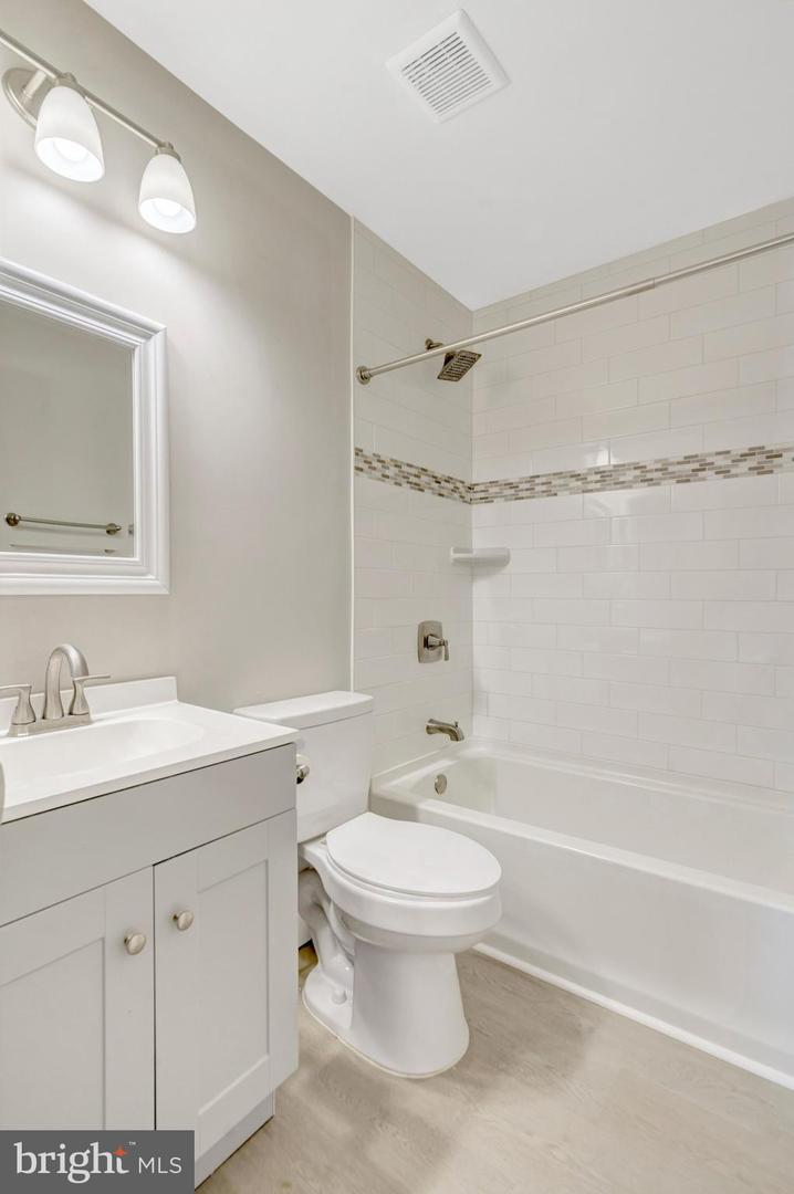 829 SMARTTS LN NE, LEESBURG, Virginia 20176, 3 Bedrooms Bedrooms, ,2 BathroomsBathrooms,Residential,For sale,829 SMARTTS LN NE,VALO2114764 MLS # VALO2114764