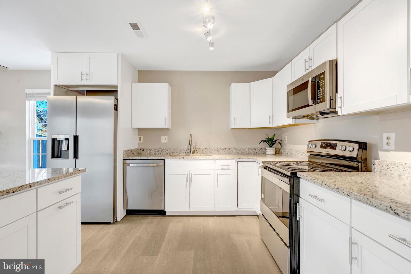 829 SMARTTS LN NE, LEESBURG, Virginia 20176, 3 Bedrooms Bedrooms, ,2 BathroomsBathrooms,Residential,For sale,829 SMARTTS LN NE,VALO2114764 MLS # VALO2114764