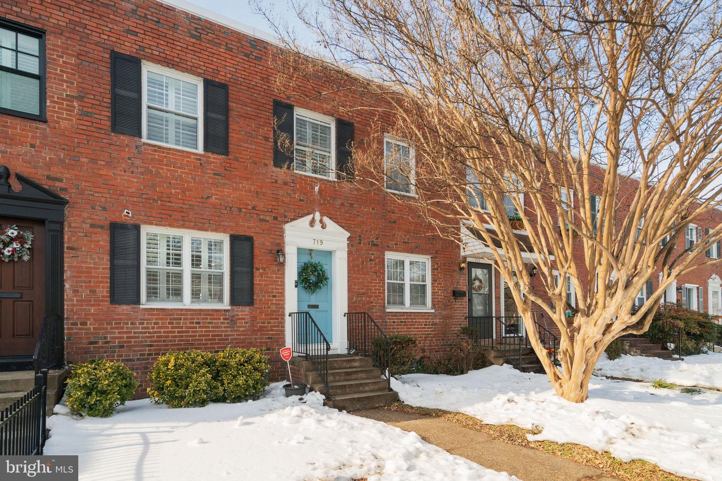 719 S ALFRED ST, ALEXANDRIA, Virginia 22314, 2 Bedrooms Bedrooms, ,2 BathroomsBathrooms,Residential,For sale,719 S ALFRED ST,VAAX2053564 MLS # VAAX2053564