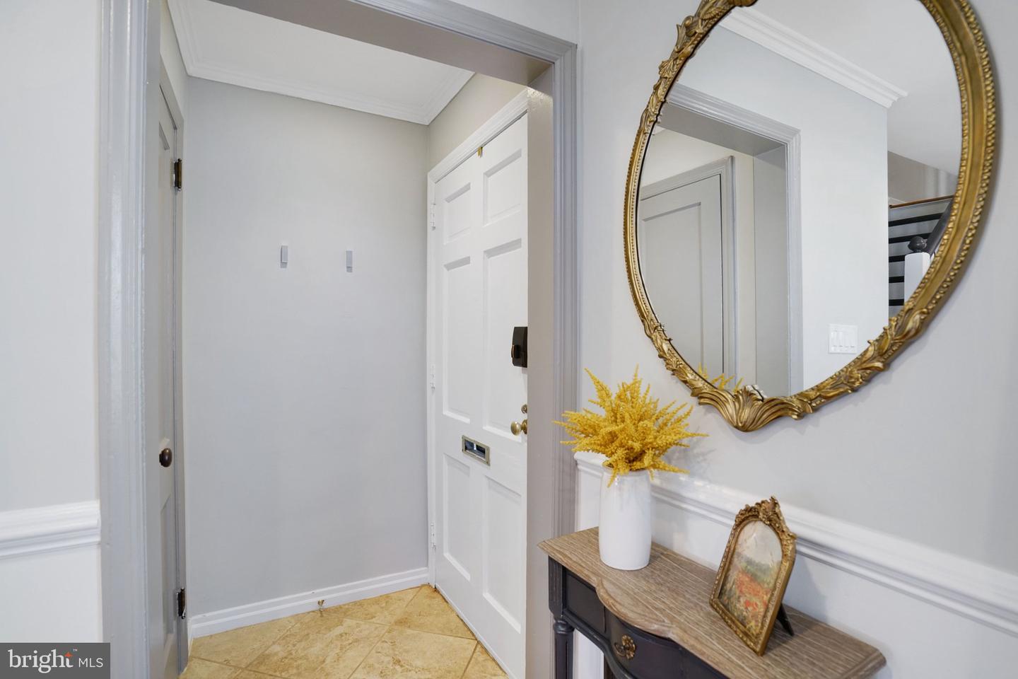 719 S ALFRED ST, ALEXANDRIA, Virginia 22314, 2 Bedrooms Bedrooms, ,2 BathroomsBathrooms,Residential,For sale,719 S ALFRED ST,VAAX2053564 MLS # VAAX2053564