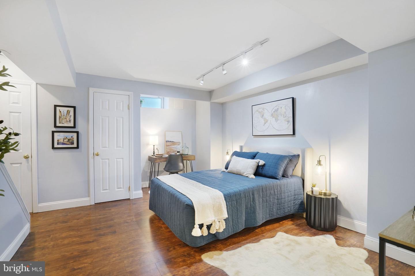 719 S ALFRED ST, ALEXANDRIA, Virginia 22314, 2 Bedrooms Bedrooms, ,2 BathroomsBathrooms,Residential,For sale,719 S ALFRED ST,VAAX2053564 MLS # VAAX2053564