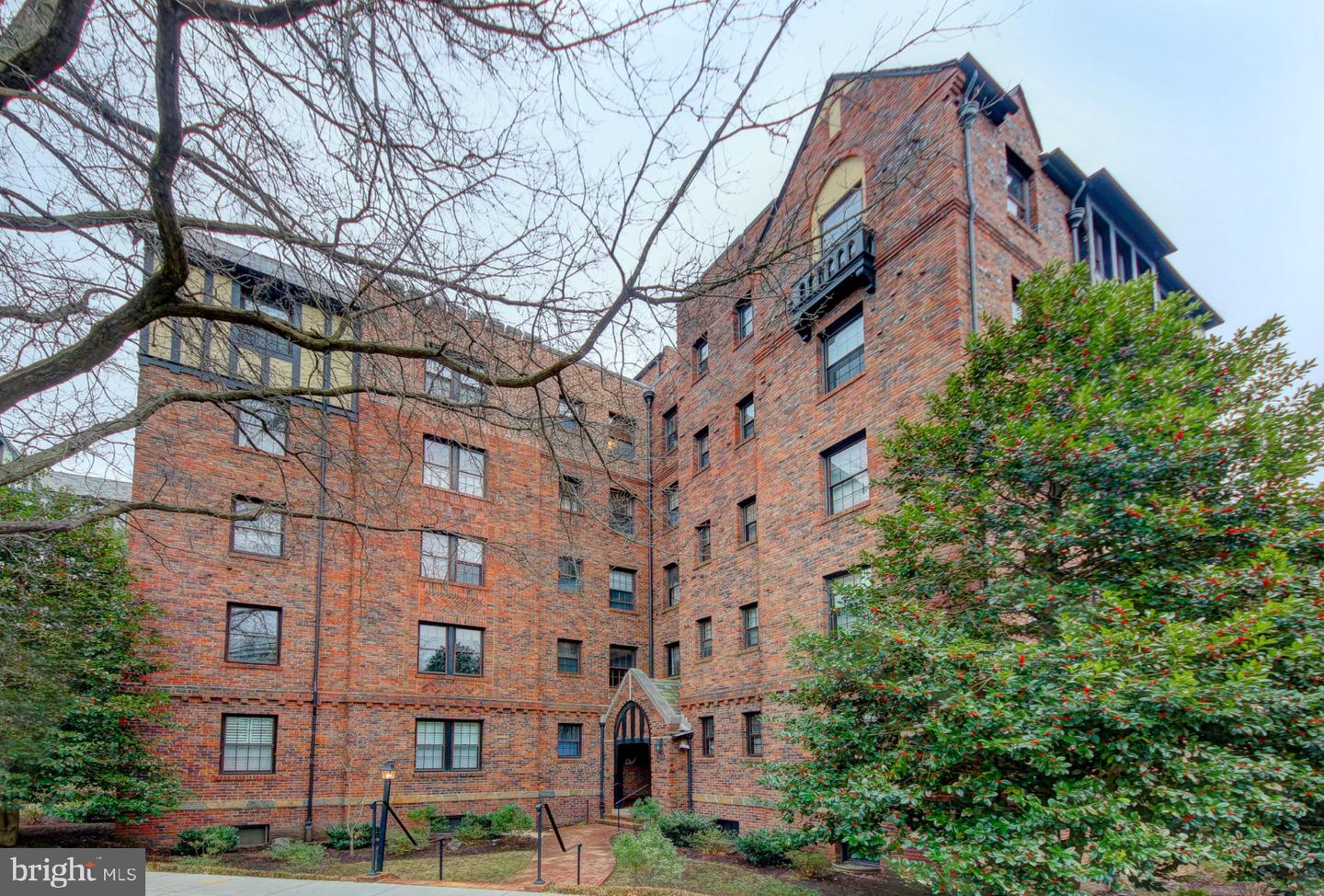 3020 TILDEN ST NW #104, WASHINGTON, District Of Columbia 20008, 2 Bedrooms Bedrooms, 8 Rooms Rooms,1 BathroomBathrooms,Residential,For sale,3020 TILDEN ST NW #104,DCDC2243496 MLS # DCDC2243496