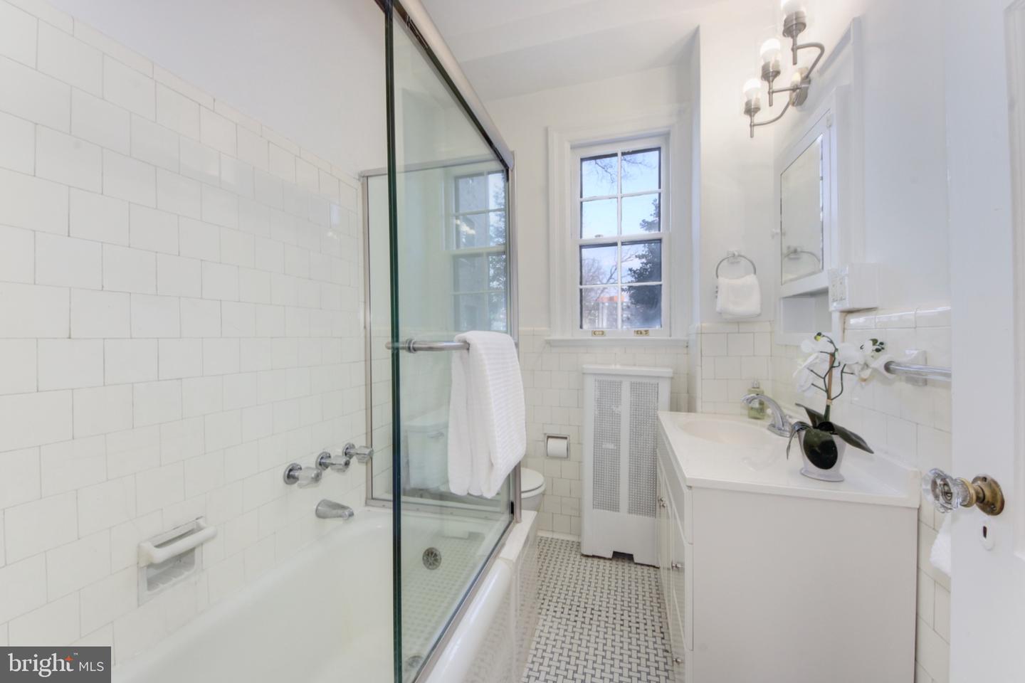 3020 TILDEN ST NW #104, WASHINGTON, District Of Columbia 20008, 2 Bedrooms Bedrooms, 8 Rooms Rooms,1 BathroomBathrooms,Residential,For sale,3020 TILDEN ST NW #104,DCDC2243496 MLS # DCDC2243496