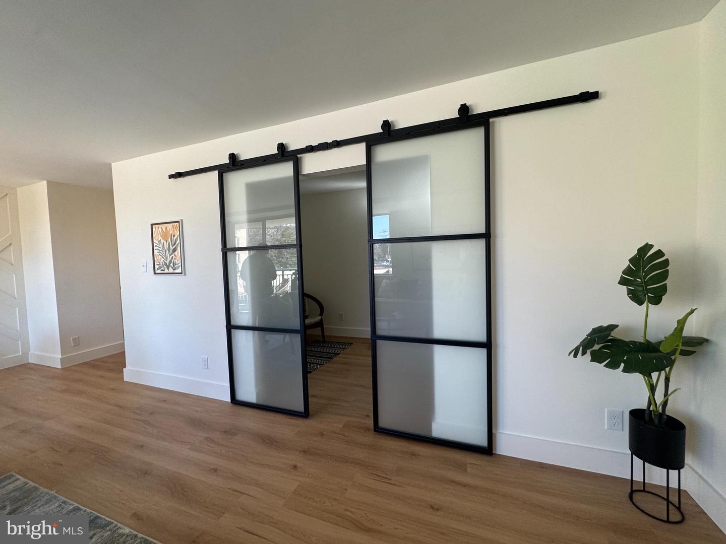 501 SLATERS LN #102, ALEXANDRIA, Virginia 22314, 1 Bedroom Bedrooms, ,1 BathroomBathrooms,Residential,For sale,501 SLATERS LN #102,VAAX2053568 MLS # VAAX2053568