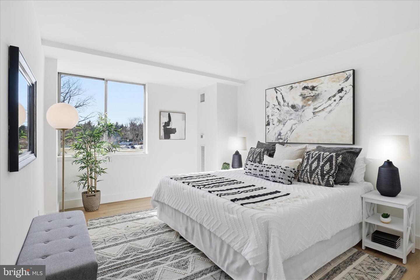 501 SLATERS LN #102, ALEXANDRIA, Virginia 22314, 1 Bedroom Bedrooms, ,1 BathroomBathrooms,Residential,For sale,501 SLATERS LN #102,VAAX2053568 MLS # VAAX2053568