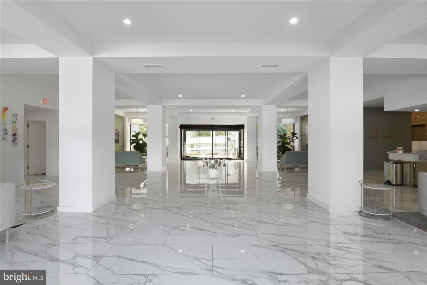 501 SLATERS LN #102, ALEXANDRIA, Virginia 22314, 1 Bedroom Bedrooms, ,1 BathroomBathrooms,Residential,For sale,501 SLATERS LN #102,VAAX2053568 MLS # VAAX2053568