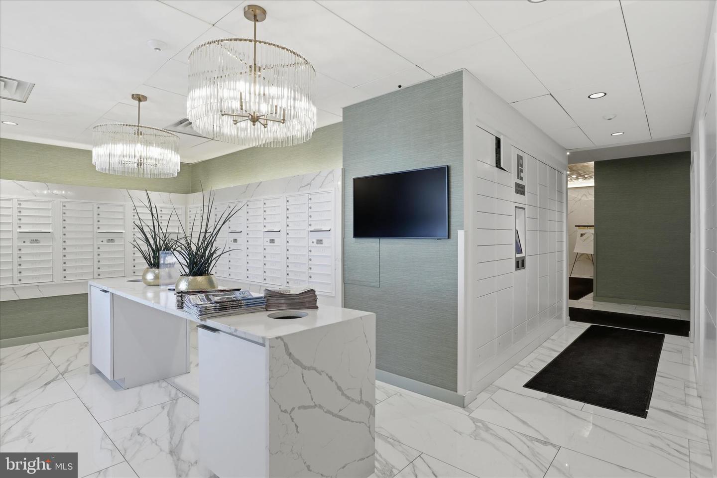 501 SLATERS LN #102, ALEXANDRIA, Virginia 22314, 1 Bedroom Bedrooms, ,1 BathroomBathrooms,Residential,For sale,501 SLATERS LN #102,VAAX2053568 MLS # VAAX2053568