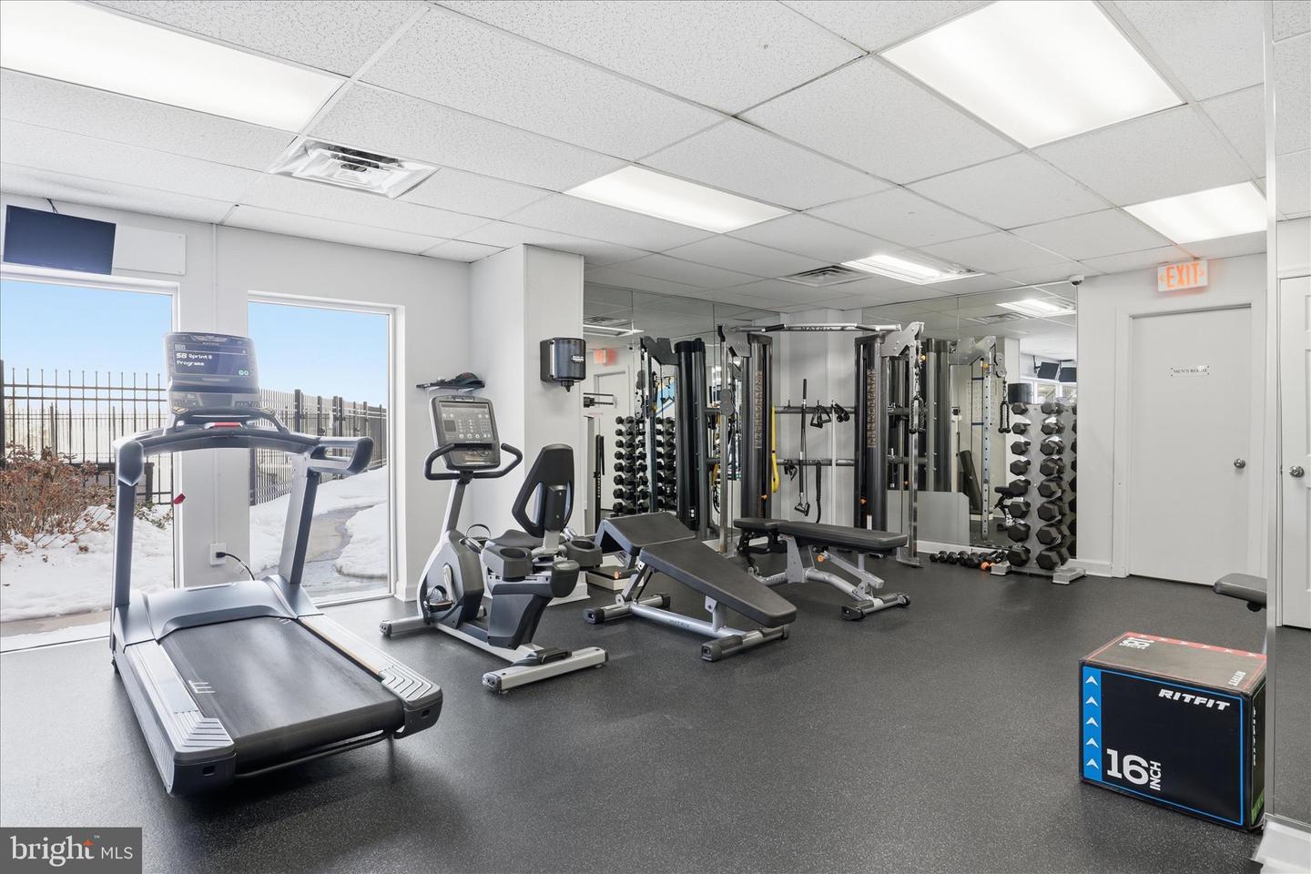 501 SLATERS LN #102, ALEXANDRIA, Virginia 22314, 1 Bedroom Bedrooms, ,1 BathroomBathrooms,Residential,For sale,501 SLATERS LN #102,VAAX2053568 MLS # VAAX2053568