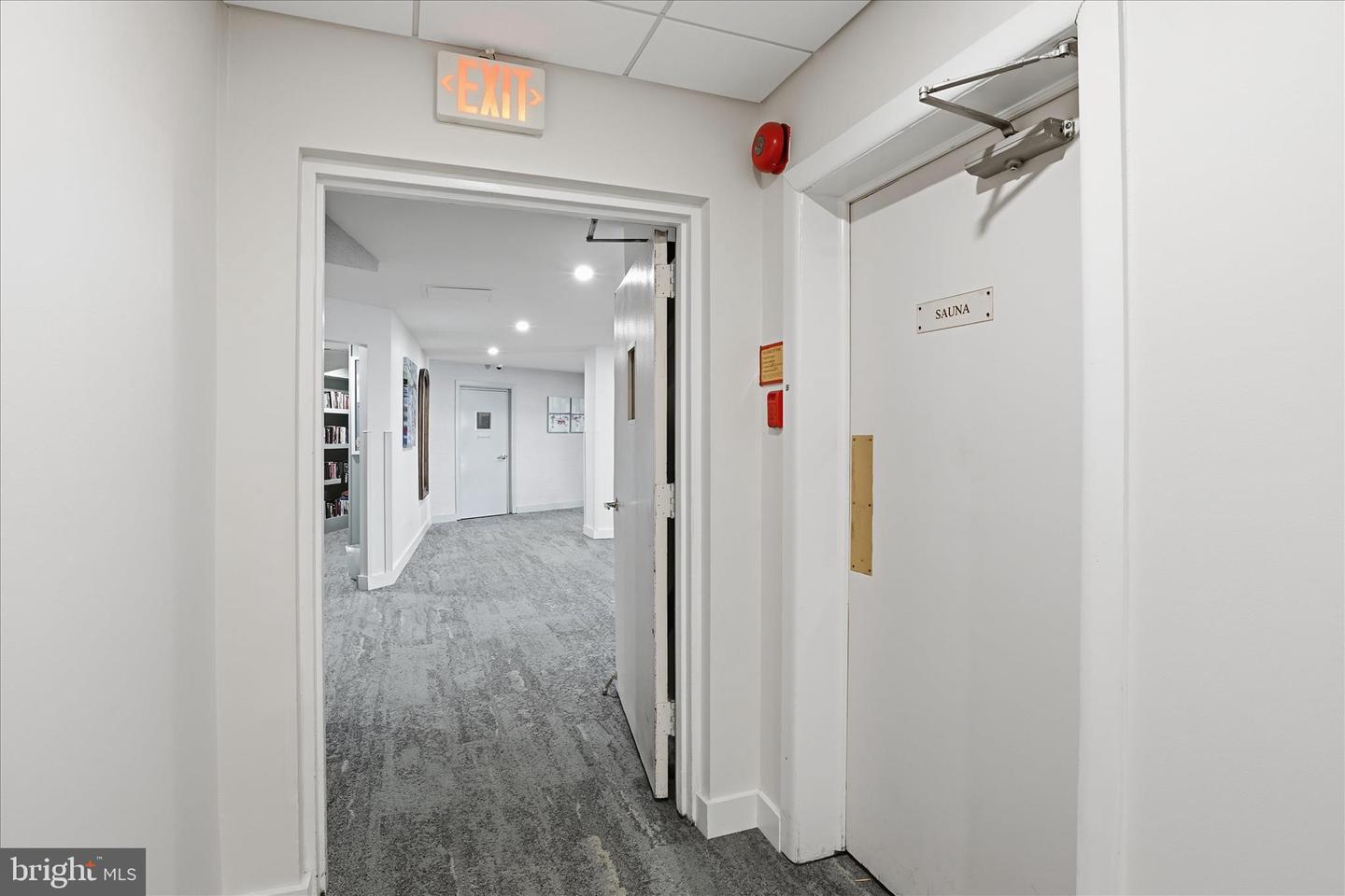 501 SLATERS LN #102, ALEXANDRIA, Virginia 22314, 1 Bedroom Bedrooms, ,1 BathroomBathrooms,Residential,For sale,501 SLATERS LN #102,VAAX2053568 MLS # VAAX2053568