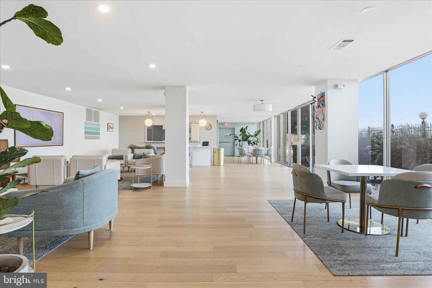 501 SLATERS LN #102, ALEXANDRIA, Virginia 22314, 1 Bedroom Bedrooms, ,1 BathroomBathrooms,Residential,For sale,501 SLATERS LN #102,VAAX2053568 MLS # VAAX2053568