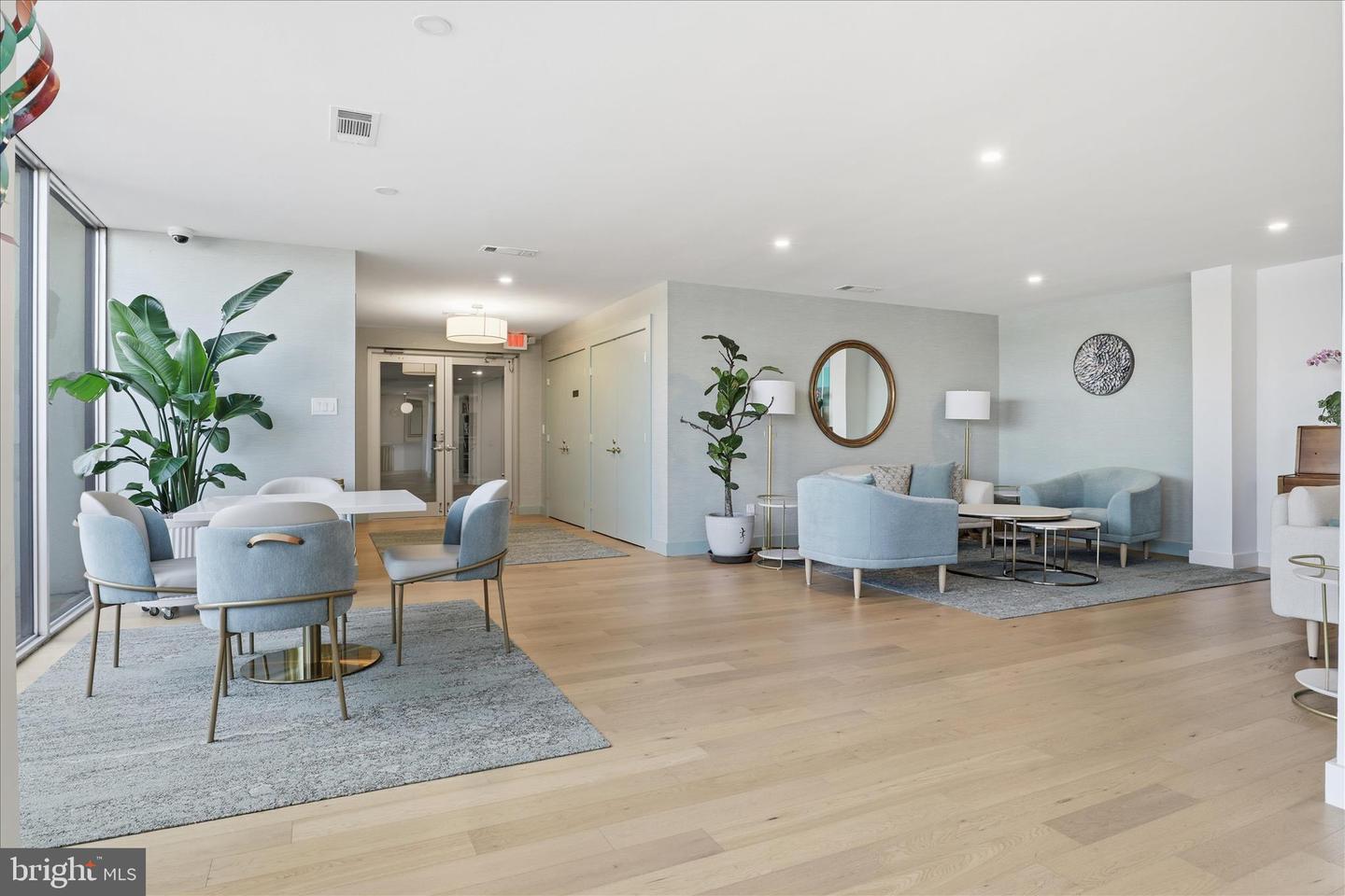 501 SLATERS LN #102, ALEXANDRIA, Virginia 22314, 1 Bedroom Bedrooms, ,1 BathroomBathrooms,Residential,For sale,501 SLATERS LN #102,VAAX2053568 MLS # VAAX2053568