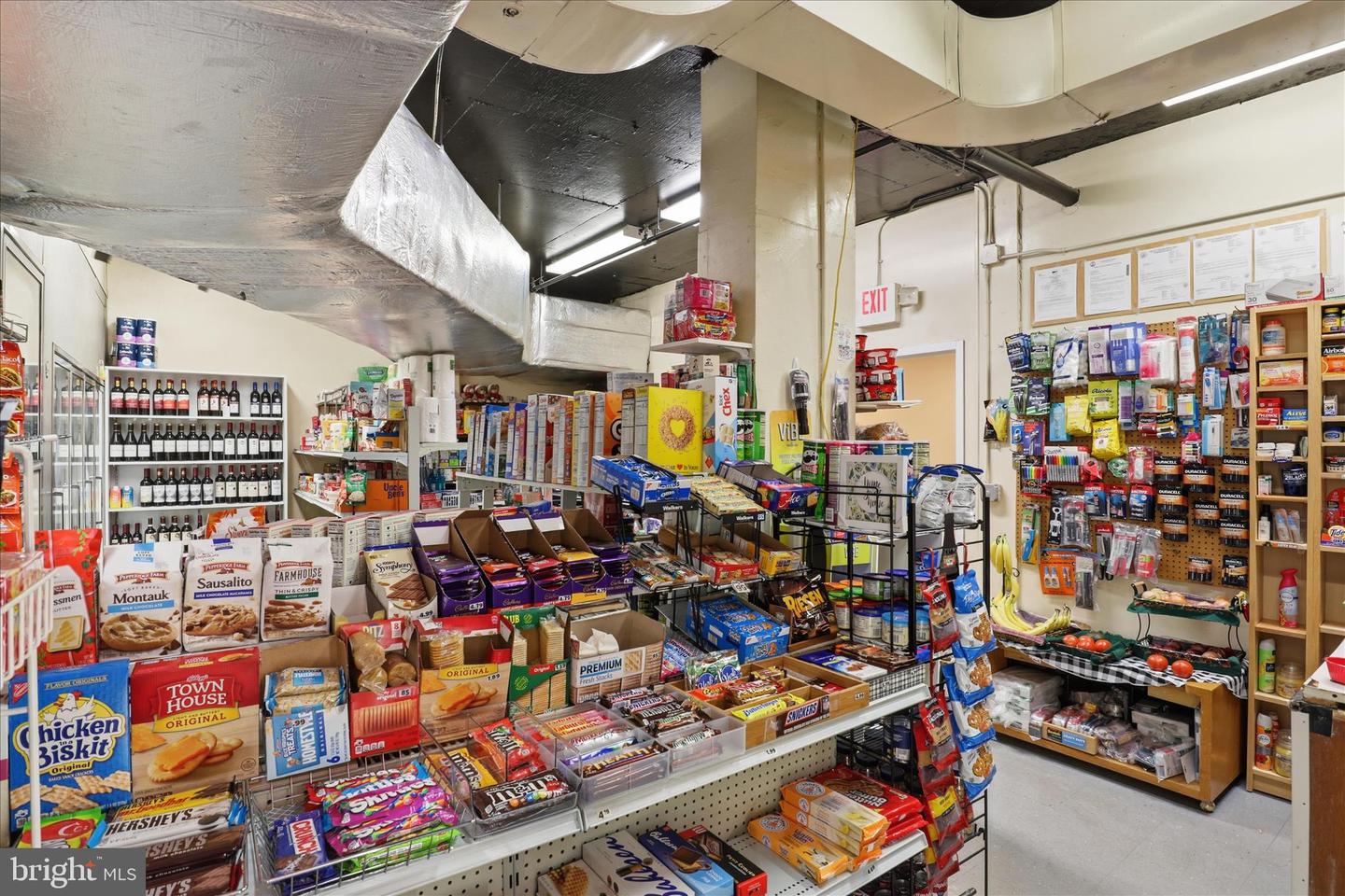 501 SLATERS LN #102, ALEXANDRIA, Virginia 22314, 1 Bedroom Bedrooms, ,1 BathroomBathrooms,Residential,For sale,501 SLATERS LN #102,VAAX2053568 MLS # VAAX2053568