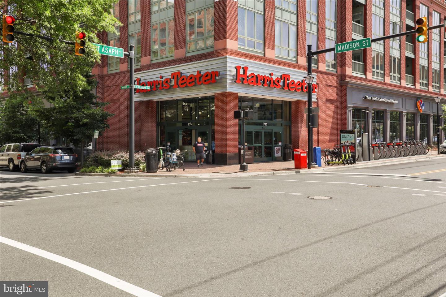 501 SLATERS LN #102, ALEXANDRIA, Virginia 22314, 1 Bedroom Bedrooms, ,1 BathroomBathrooms,Residential,For sale,501 SLATERS LN #102,VAAX2053568 MLS # VAAX2053568