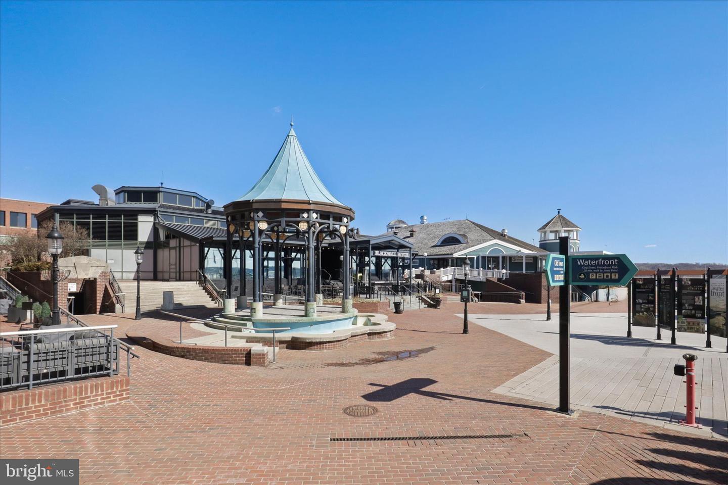 501 SLATERS LN #102, ALEXANDRIA, Virginia 22314, 1 Bedroom Bedrooms, ,1 BathroomBathrooms,Residential,For sale,501 SLATERS LN #102,VAAX2053568 MLS # VAAX2053568