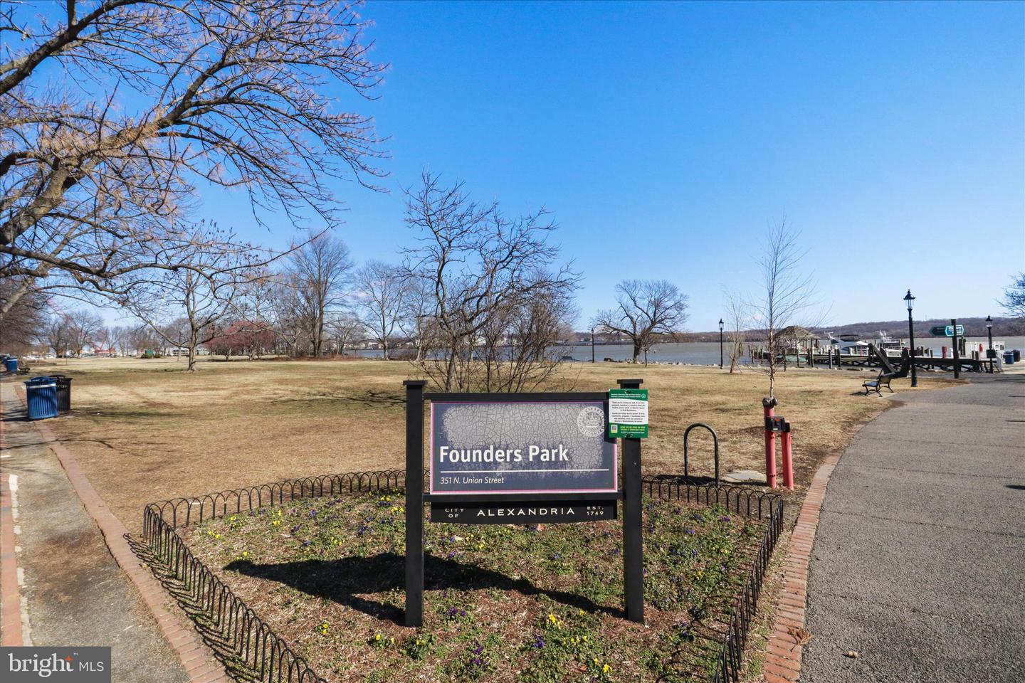 501 SLATERS LN #102, ALEXANDRIA, Virginia 22314, 1 Bedroom Bedrooms, ,1 BathroomBathrooms,Residential,For sale,501 SLATERS LN #102,VAAX2053568 MLS # VAAX2053568