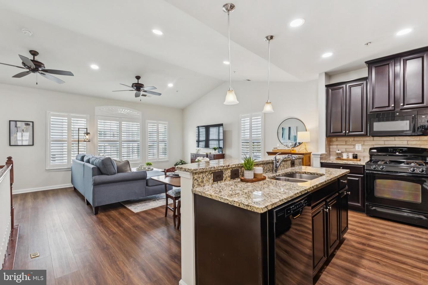 7416 BRUNSON CIR, GAINESVILLE, Virginia 20155, 2 Bedrooms Bedrooms, ,2 BathroomsBathrooms,Residential,For sale,7416 BRUNSON CIR,VAPW2111398 MLS # VAPW2111398