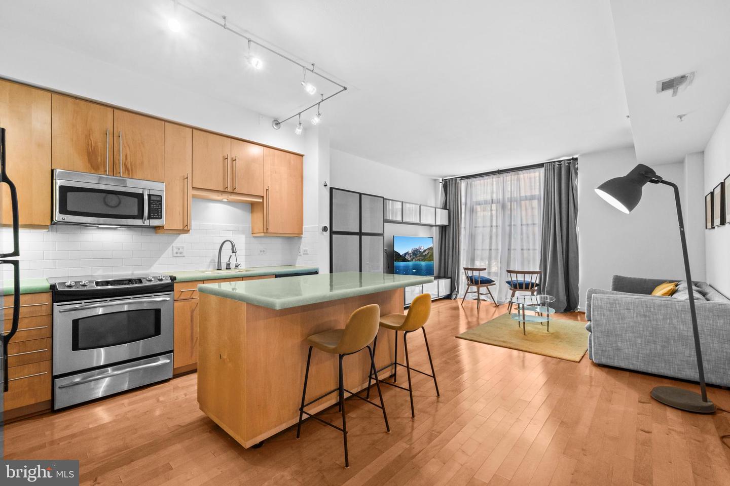 437 NEW YORK AVE NW #206, WASHINGTON, District Of Columbia 20001, 1 Bedroom Bedrooms, ,1 BathroomBathrooms,Residential,For sale,437 NEW YORK AVE NW #206,DCDC2243582 MLS # DCDC2243582