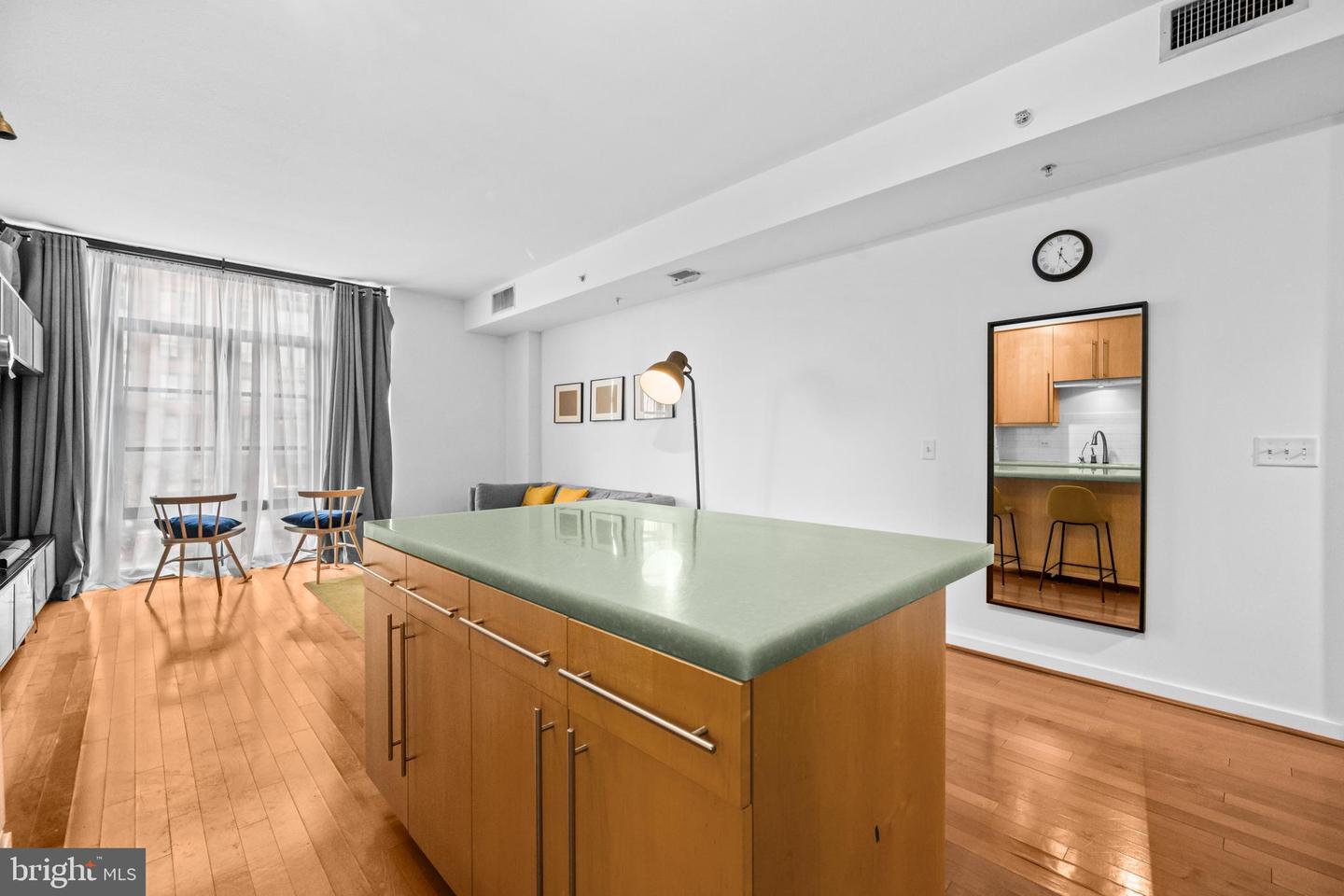 437 NEW YORK AVE NW #206, WASHINGTON, District Of Columbia 20001, 1 Bedroom Bedrooms, ,1 BathroomBathrooms,Residential,For sale,437 NEW YORK AVE NW #206,DCDC2243582 MLS # DCDC2243582