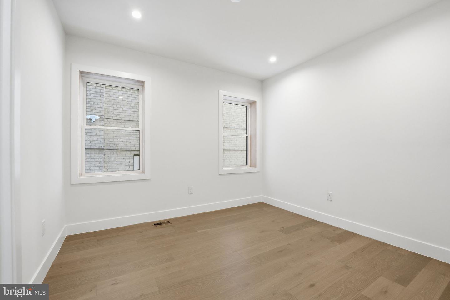 3916 8TH ST NW #B, WASHINGTON, District Of Columbia 20011, 3 Bedrooms Bedrooms, ,3 BathroomsBathrooms,Residential,For sale,3916 8TH ST NW #B,DCDC2243364 MLS # DCDC2243364