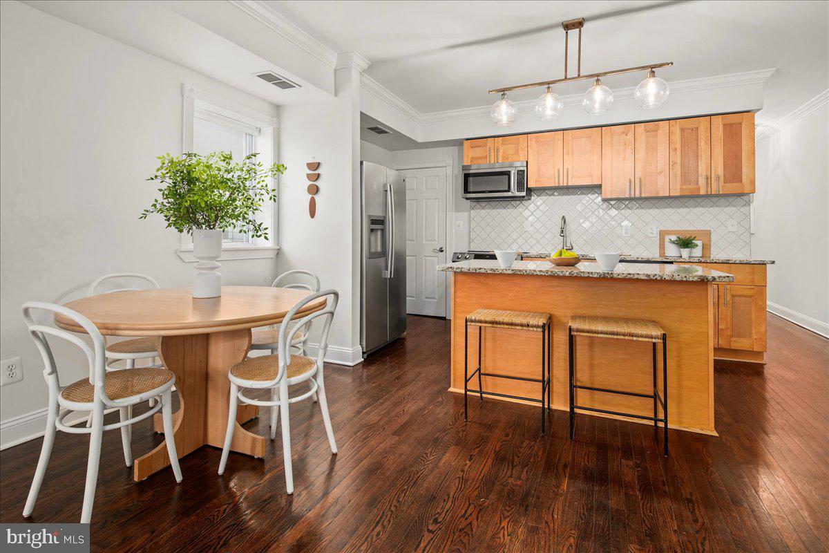 14 O ST NW #14-B, WASHINGTON, District Of Columbia 20001, 2 Bedrooms Bedrooms, ,2 BathroomsBathrooms,Residential,For sale,14 O ST NW #14-B,DCDC2243382 MLS # DCDC2243382