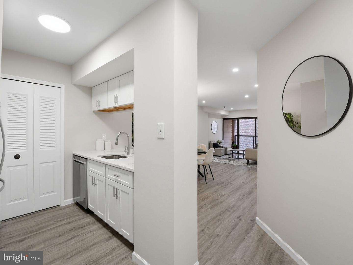 1029 N STUART ST #302, ARLINGTON, Virginia 22201, 1 Bedroom Bedrooms, ,1 BathroomBathrooms,Residential,For sale,1029 N STUART ST #302,VAAR2068198 MLS # VAAR2068198