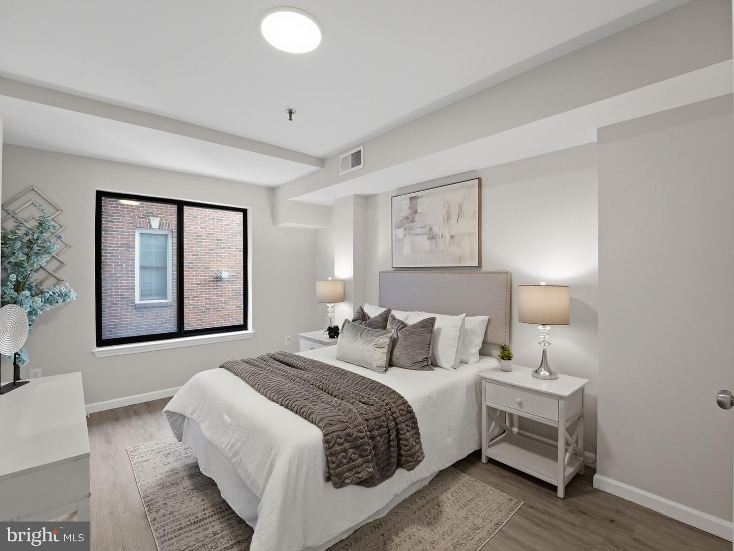 1029 N STUART ST #302, ARLINGTON, Virginia 22201, 1 Bedroom Bedrooms, ,1 BathroomBathrooms,Residential,For sale,1029 N STUART ST #302,VAAR2068198 MLS # VAAR2068198