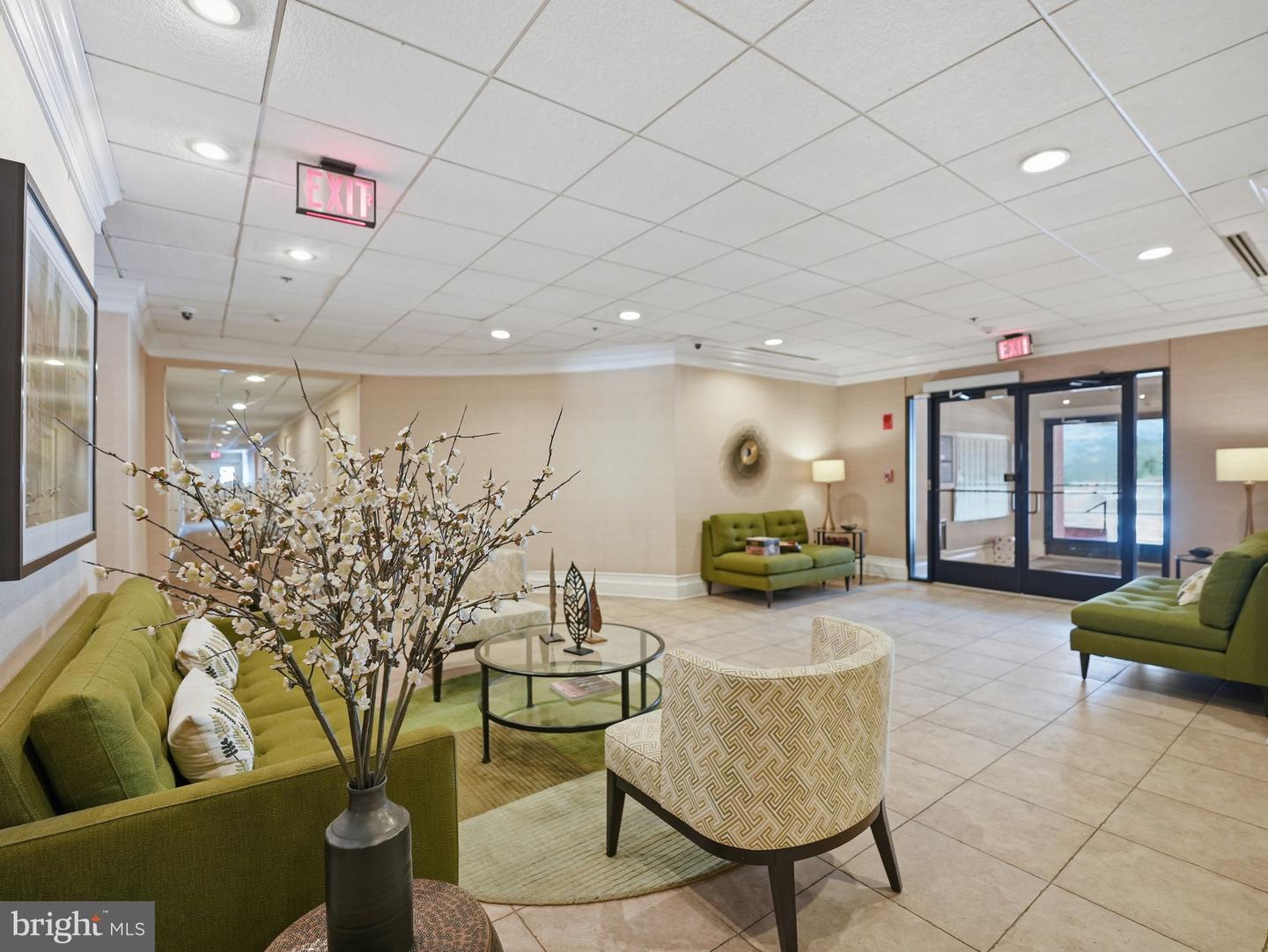 1029 N STUART ST #302, ARLINGTON, Virginia 22201, 1 Bedroom Bedrooms, ,1 BathroomBathrooms,Residential,For sale,1029 N STUART ST #302,VAAR2068198 MLS # VAAR2068198