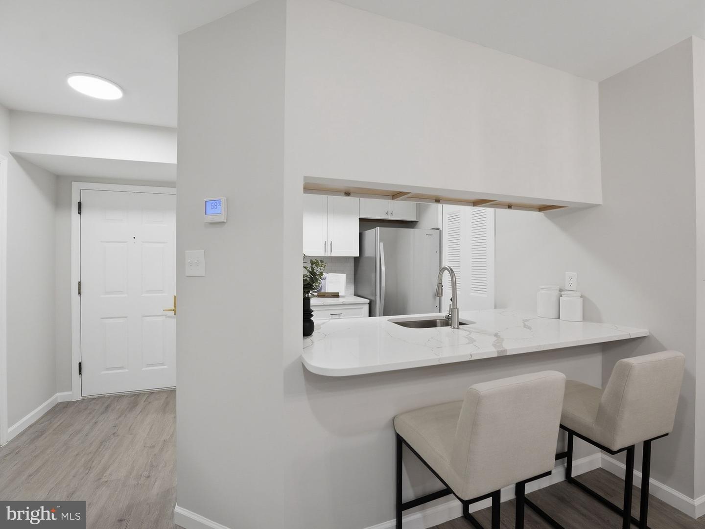 1029 N STUART ST #302, ARLINGTON, Virginia 22201, 1 Bedroom Bedrooms, ,1 BathroomBathrooms,Residential,For sale,1029 N STUART ST #302,VAAR2068198 MLS # VAAR2068198