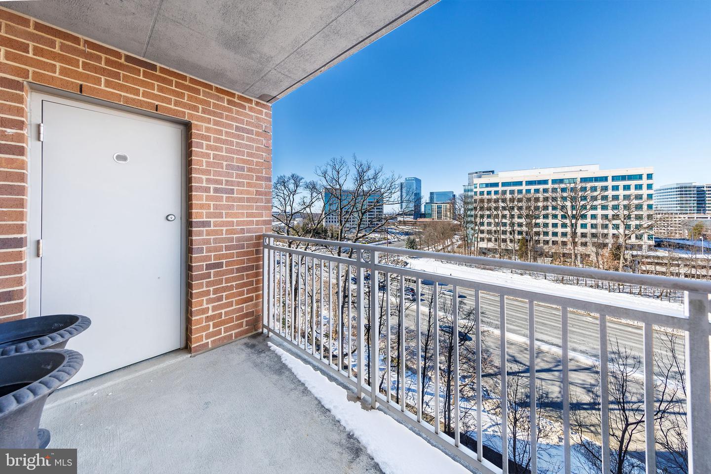 11800 SUNSET HILLS RD #912, RESTON, Virginia 20190, 1 Bedroom Bedrooms, ,1 BathroomBathrooms,Residential,For sale,11800 SUNSET HILLS RD #912,VAFX2287694 MLS # VAFX2287694