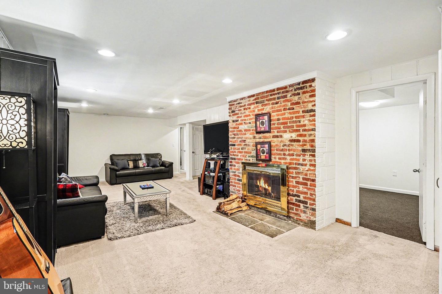 7112 DALHOUSE ST, SPRINGFIELD, Virginia 22151, 4 Bedrooms Bedrooms, ,3 BathroomsBathrooms,Residential,For sale,7112 DALHOUSE ST,VAFX2287716 MLS # VAFX2287716