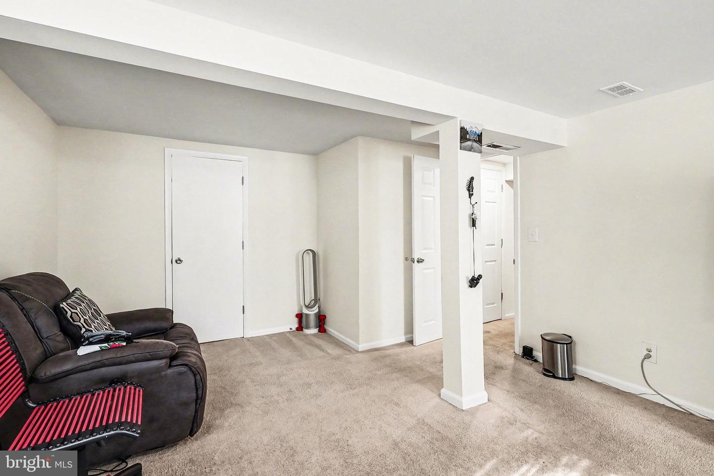 7112 DALHOUSE ST, SPRINGFIELD, Virginia 22151, 4 Bedrooms Bedrooms, ,3 BathroomsBathrooms,Residential,For sale,7112 DALHOUSE ST,VAFX2287716 MLS # VAFX2287716