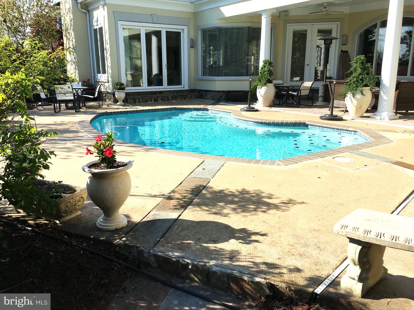 8268 ROXBOROUGH LOOP, GAINESVILLE, Virginia 20155, 3 Bedrooms Bedrooms, ,3 BathroomsBathrooms,Residential,For sale,8268 ROXBOROUGH LOOP,VAPW2111366 MLS # VAPW2111366