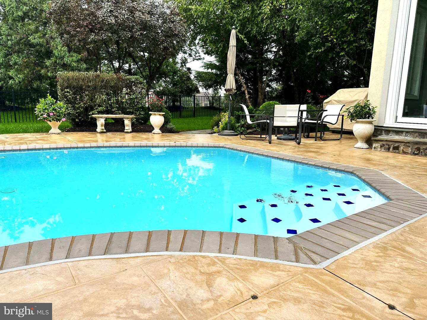 8268 ROXBOROUGH LOOP, GAINESVILLE, Virginia 20155, 3 Bedrooms Bedrooms, ,3 BathroomsBathrooms,Residential,For sale,8268 ROXBOROUGH LOOP,VAPW2111366 MLS # VAPW2111366