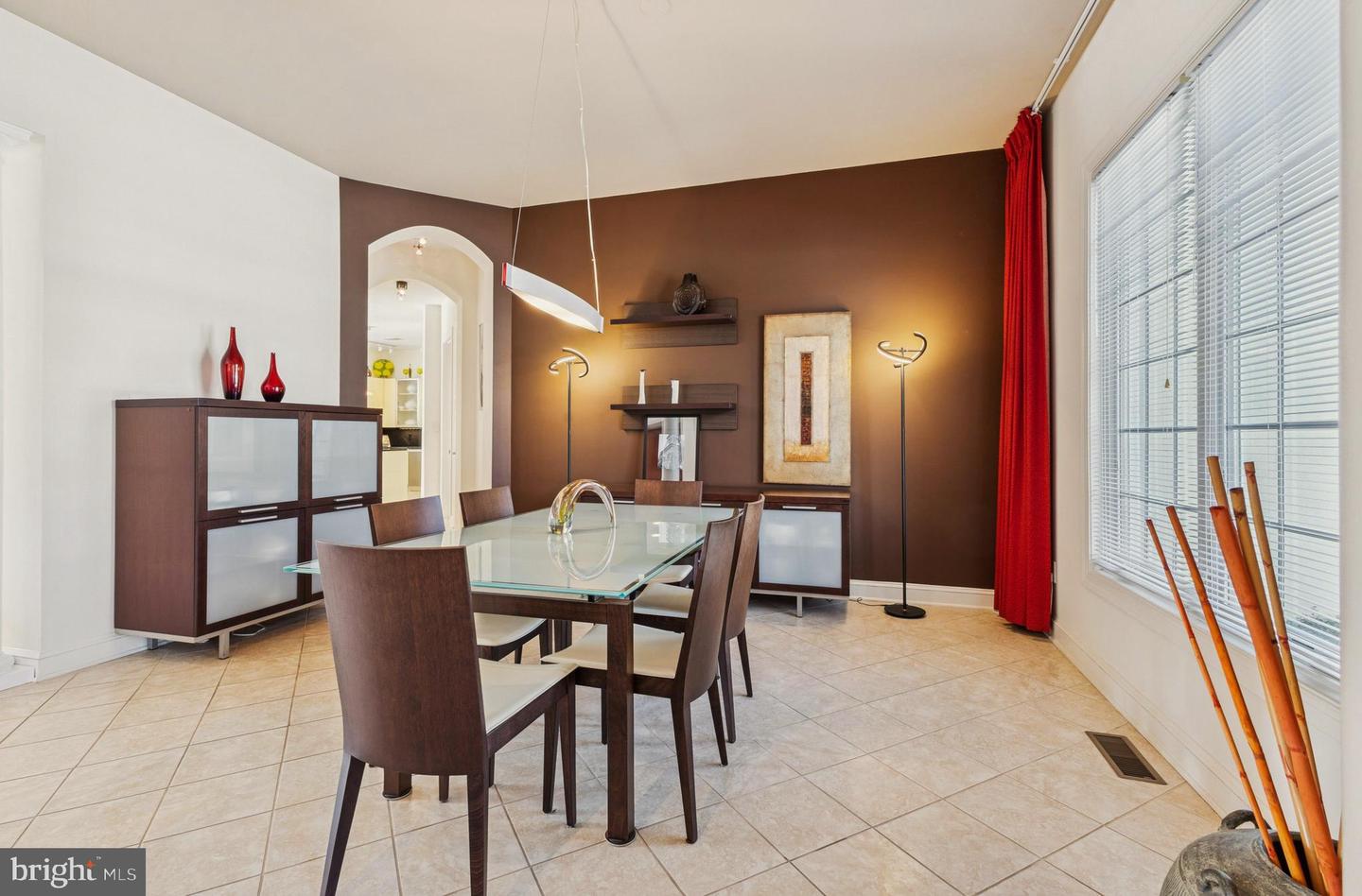 8268 ROXBOROUGH LOOP, GAINESVILLE, Virginia 20155, 3 Bedrooms Bedrooms, ,3 BathroomsBathrooms,Residential,For sale,8268 ROXBOROUGH LOOP,VAPW2111366 MLS # VAPW2111366