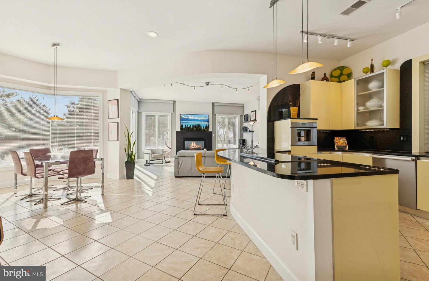 8268 ROXBOROUGH LOOP, GAINESVILLE, Virginia 20155, 3 Bedrooms Bedrooms, ,3 BathroomsBathrooms,Residential,For sale,8268 ROXBOROUGH LOOP,VAPW2111366 MLS # VAPW2111366