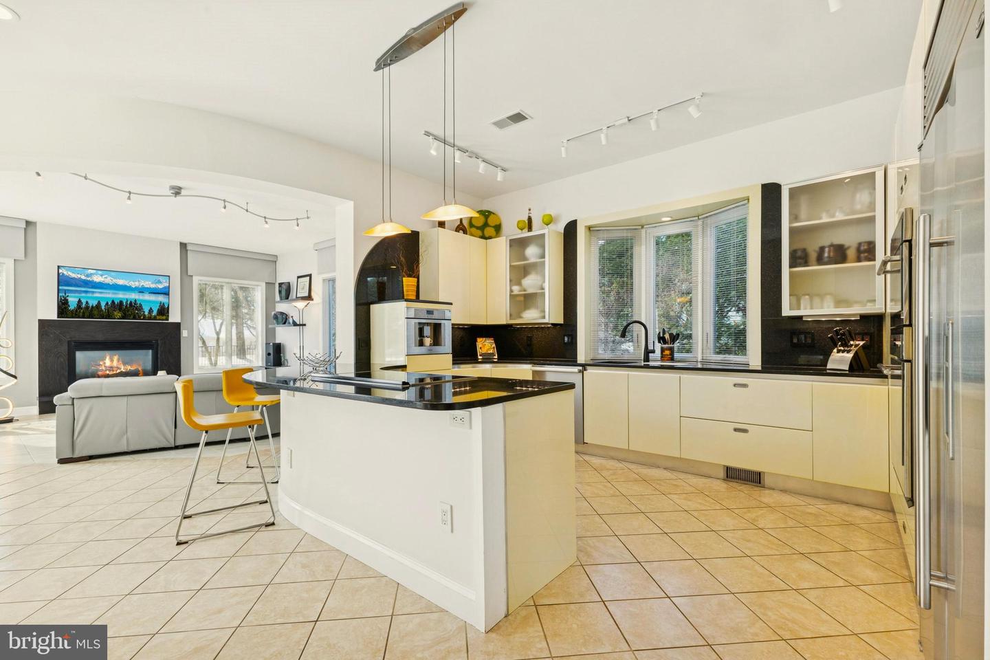 8268 ROXBOROUGH LOOP, GAINESVILLE, Virginia 20155, 3 Bedrooms Bedrooms, ,3 BathroomsBathrooms,Residential,For sale,8268 ROXBOROUGH LOOP,VAPW2111366 MLS # VAPW2111366