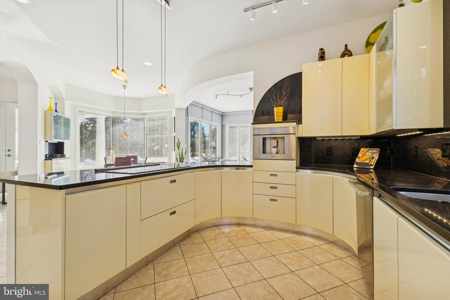 8268 ROXBOROUGH LOOP, GAINESVILLE, Virginia 20155, 3 Bedrooms Bedrooms, ,3 BathroomsBathrooms,Residential,For sale,8268 ROXBOROUGH LOOP,VAPW2111366 MLS # VAPW2111366