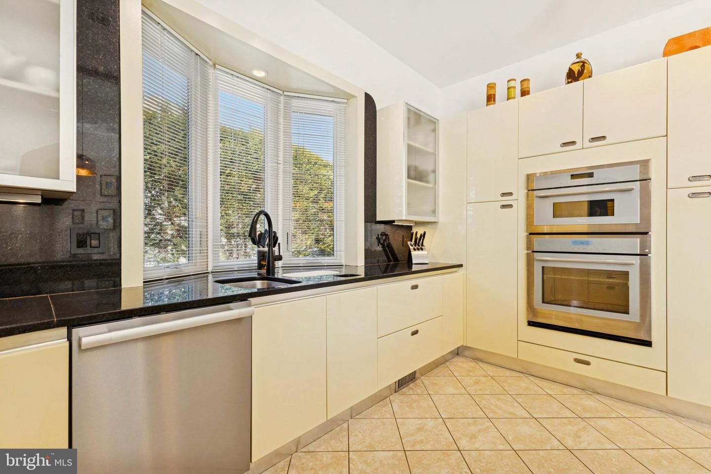 8268 ROXBOROUGH LOOP, GAINESVILLE, Virginia 20155, 3 Bedrooms Bedrooms, ,3 BathroomsBathrooms,Residential,For sale,8268 ROXBOROUGH LOOP,VAPW2111366 MLS # VAPW2111366