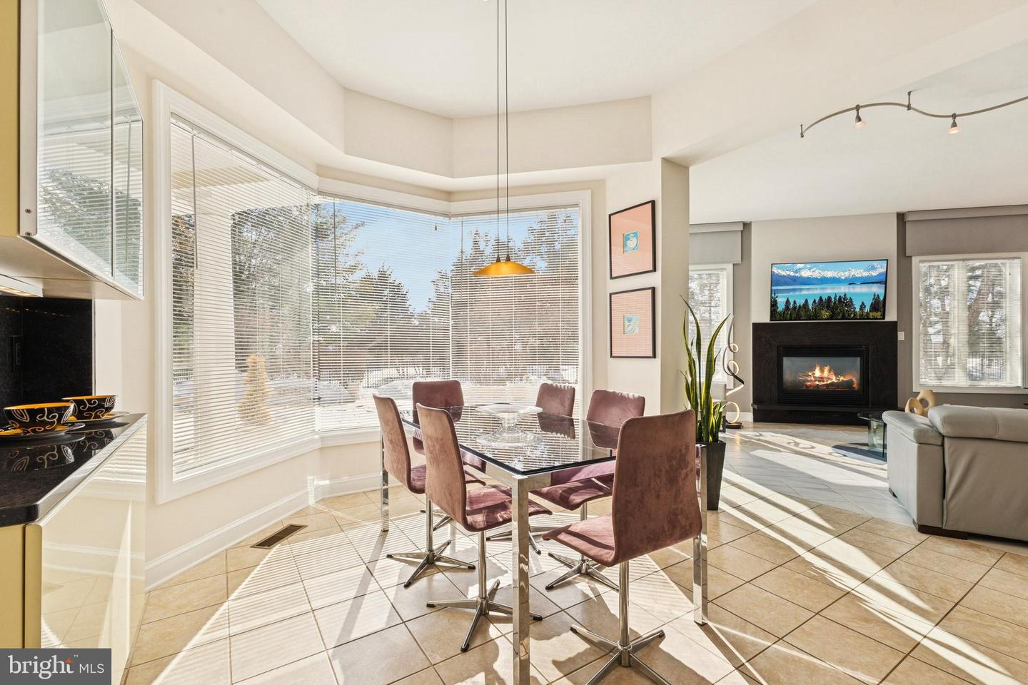 8268 ROXBOROUGH LOOP, GAINESVILLE, Virginia 20155, 3 Bedrooms Bedrooms, ,3 BathroomsBathrooms,Residential,For sale,8268 ROXBOROUGH LOOP,VAPW2111366 MLS # VAPW2111366