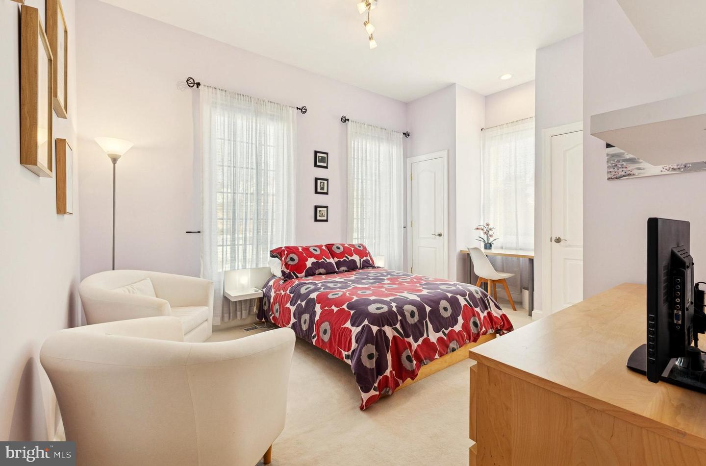 8268 ROXBOROUGH LOOP, GAINESVILLE, Virginia 20155, 3 Bedrooms Bedrooms, ,3 BathroomsBathrooms,Residential,For sale,8268 ROXBOROUGH LOOP,VAPW2111366 MLS # VAPW2111366