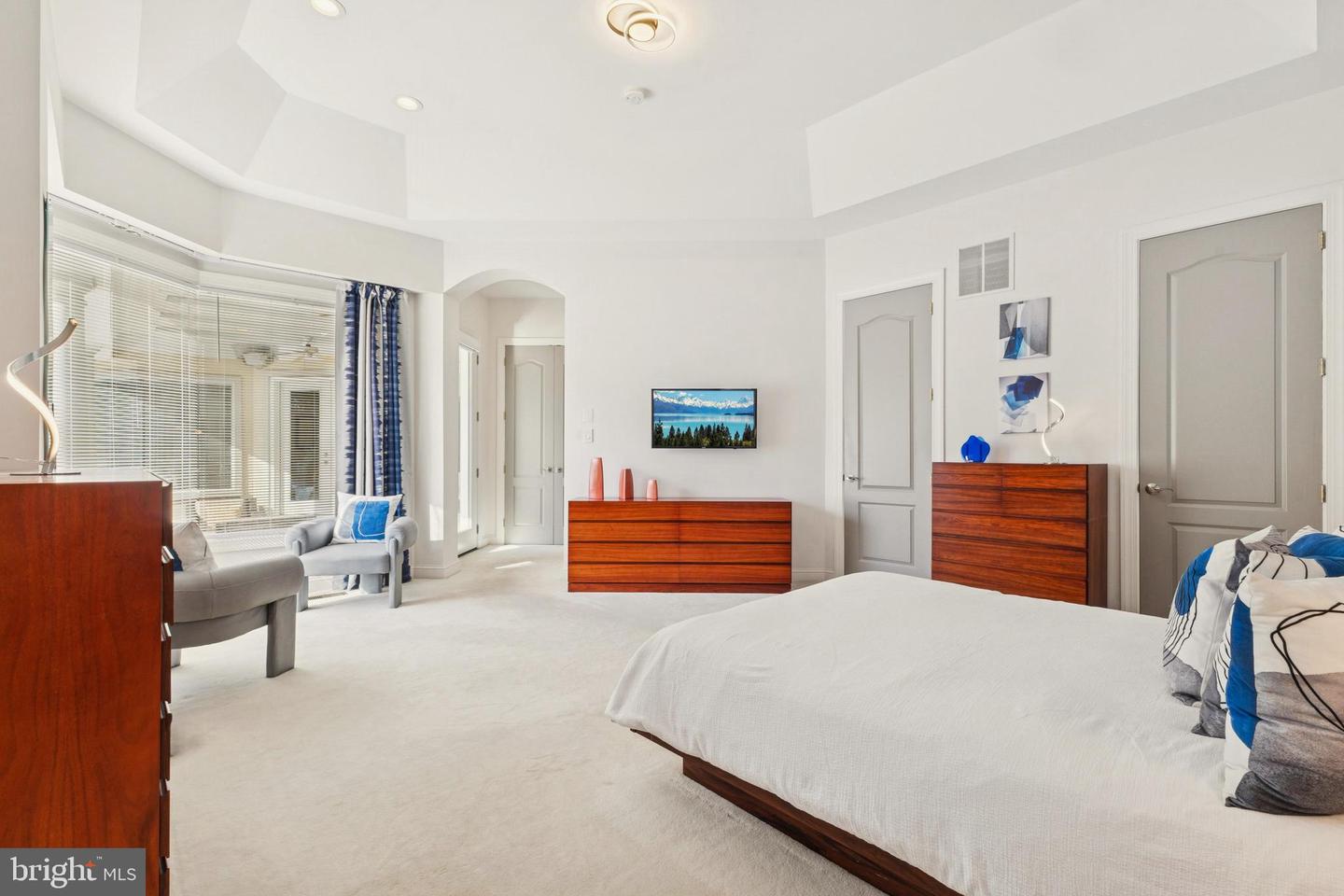 8268 ROXBOROUGH LOOP, GAINESVILLE, Virginia 20155, 3 Bedrooms Bedrooms, ,3 BathroomsBathrooms,Residential,For sale,8268 ROXBOROUGH LOOP,VAPW2111366 MLS # VAPW2111366