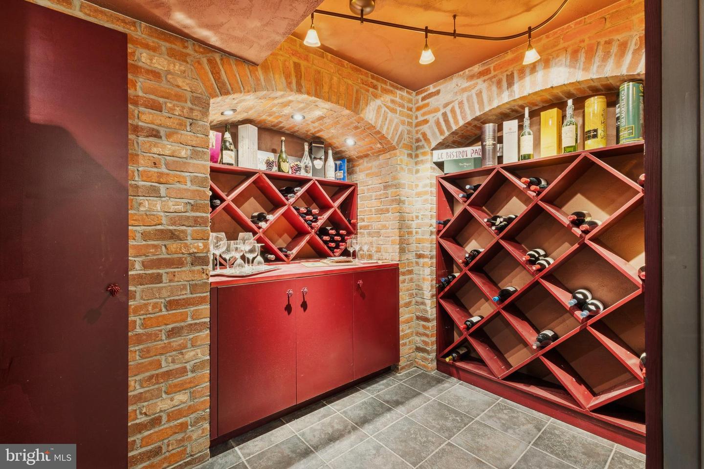 8268 ROXBOROUGH LOOP, GAINESVILLE, Virginia 20155, 3 Bedrooms Bedrooms, ,3 BathroomsBathrooms,Residential,For sale,8268 ROXBOROUGH LOOP,VAPW2111366 MLS # VAPW2111366