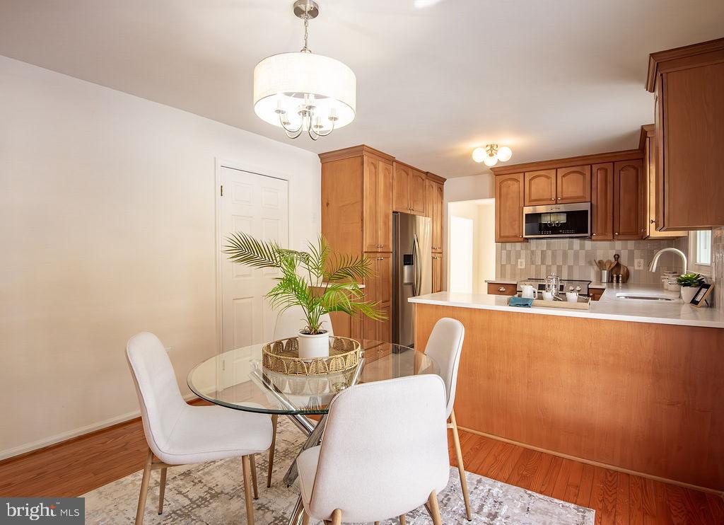 9102 RED LION TAVERN CT, SPRINGFIELD, Virginia 22153, 4 Bedrooms Bedrooms, ,2 BathroomsBathrooms,Residential,For sale,9102 RED LION TAVERN CT,VAFX2287774 MLS # VAFX2287774