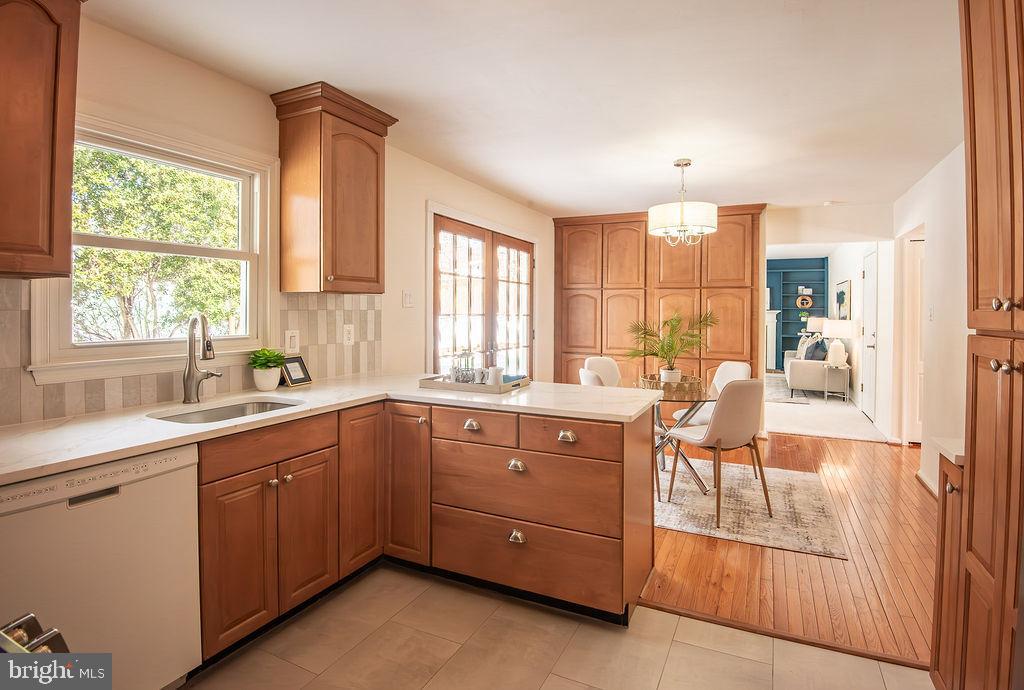 9102 RED LION TAVERN CT, SPRINGFIELD, Virginia 22153, 4 Bedrooms Bedrooms, ,2 BathroomsBathrooms,Residential,For sale,9102 RED LION TAVERN CT,VAFX2287774 MLS # VAFX2287774