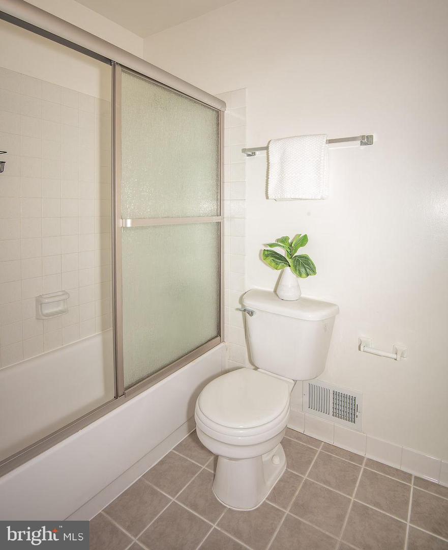 9102 RED LION TAVERN CT, SPRINGFIELD, Virginia 22153, 4 Bedrooms Bedrooms, ,2 BathroomsBathrooms,Residential,For sale,9102 RED LION TAVERN CT,VAFX2287774 MLS # VAFX2287774