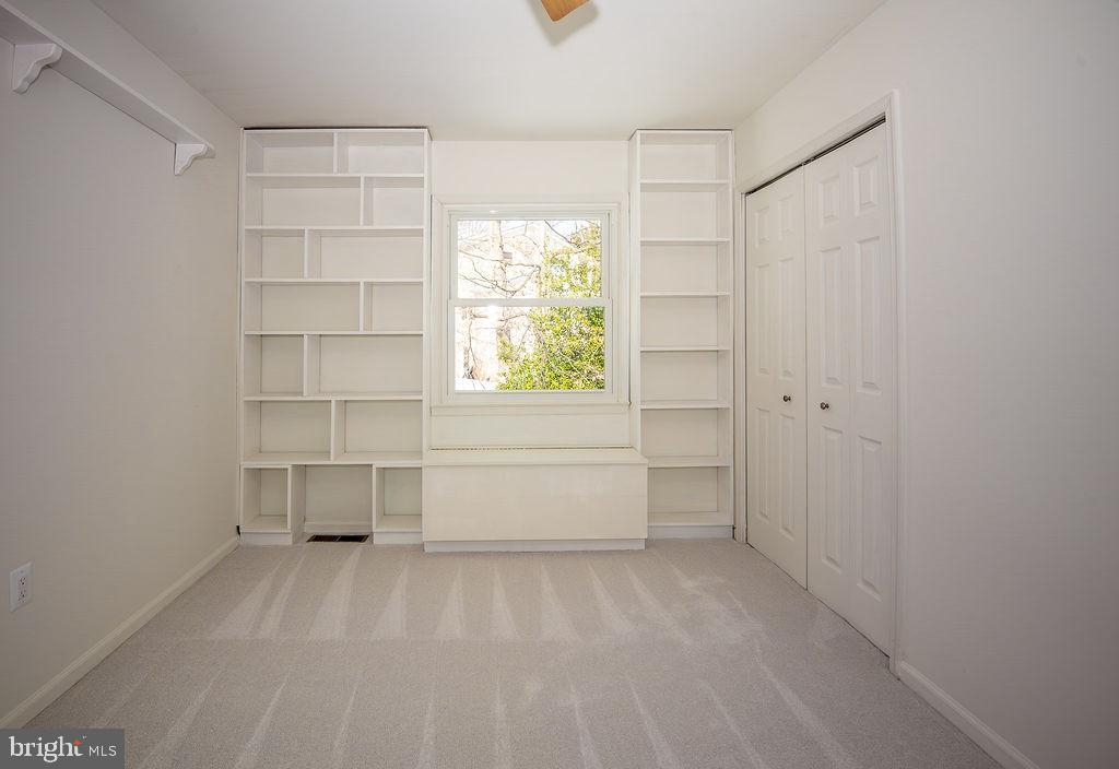 9102 RED LION TAVERN CT, SPRINGFIELD, Virginia 22153, 4 Bedrooms Bedrooms, ,2 BathroomsBathrooms,Residential,For sale,9102 RED LION TAVERN CT,VAFX2287774 MLS # VAFX2287774