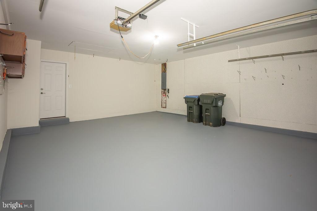 9102 RED LION TAVERN CT, SPRINGFIELD, Virginia 22153, 4 Bedrooms Bedrooms, ,2 BathroomsBathrooms,Residential,For sale,9102 RED LION TAVERN CT,VAFX2287774 MLS # VAFX2287774